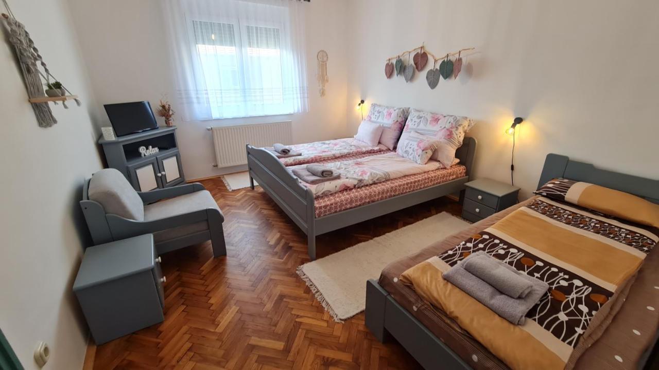 Ri-Jo Apartman 莫哈奇 外观 照片